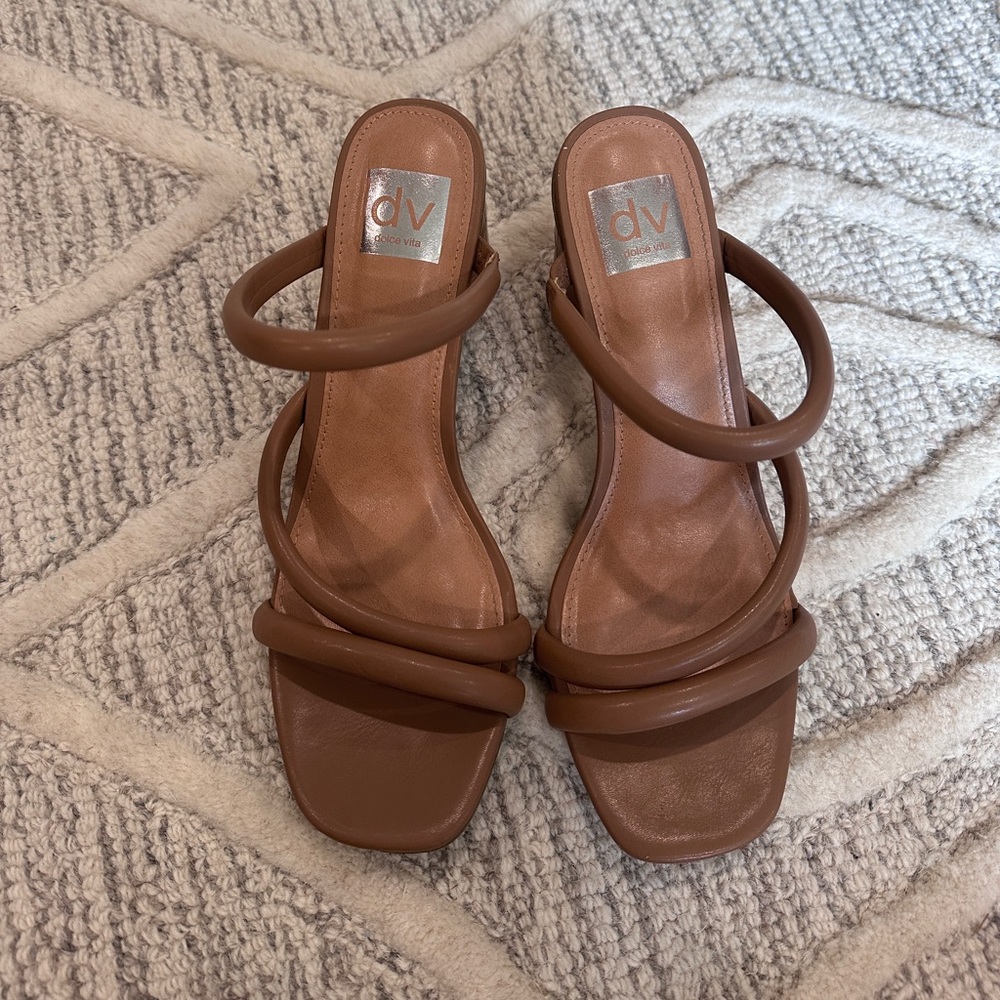 Dolce Vita Tan Leather heel size 8.5